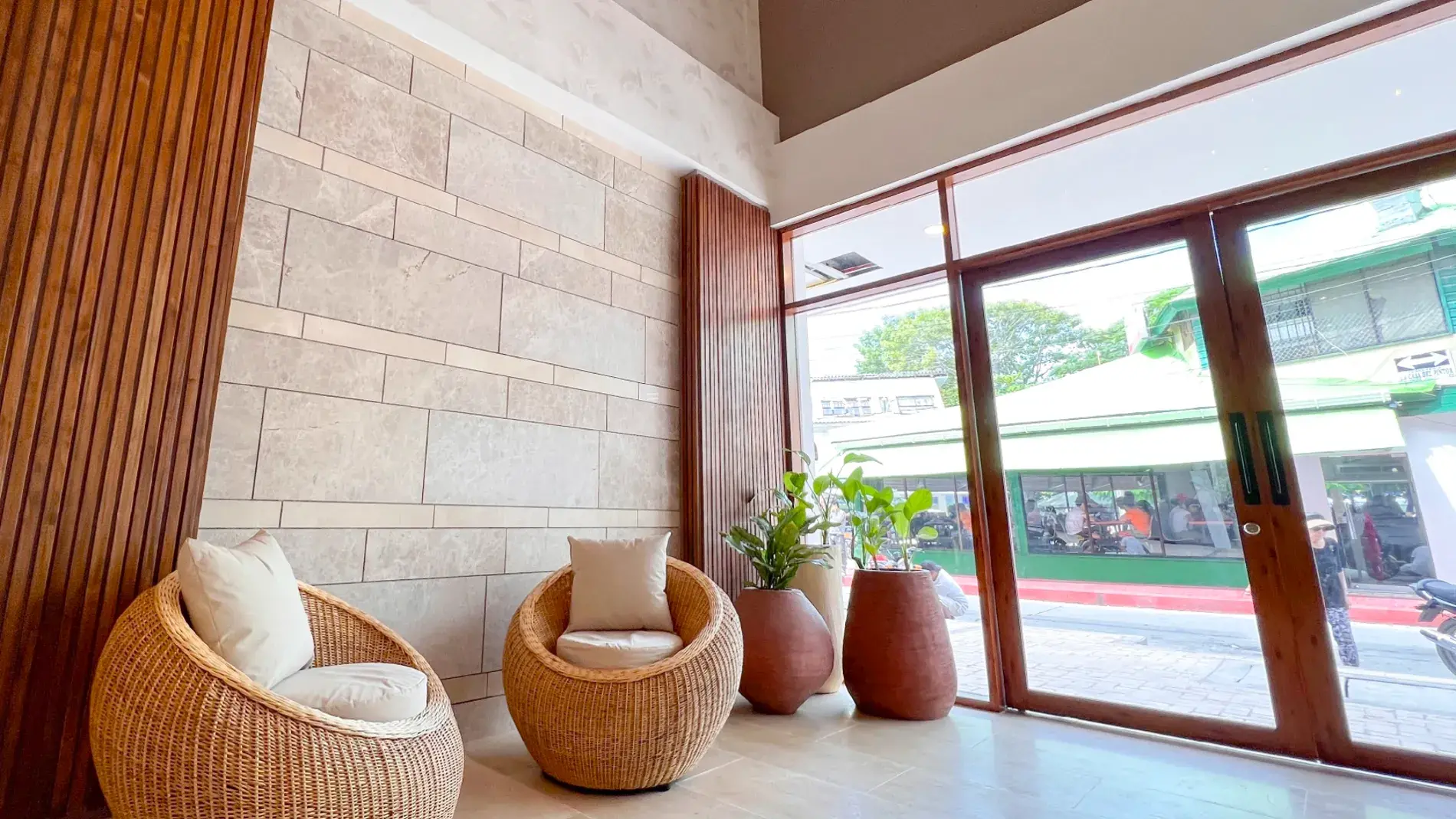 VIAJA CON LAURA, turismo, pasadias, transporte en ibagué, colombia