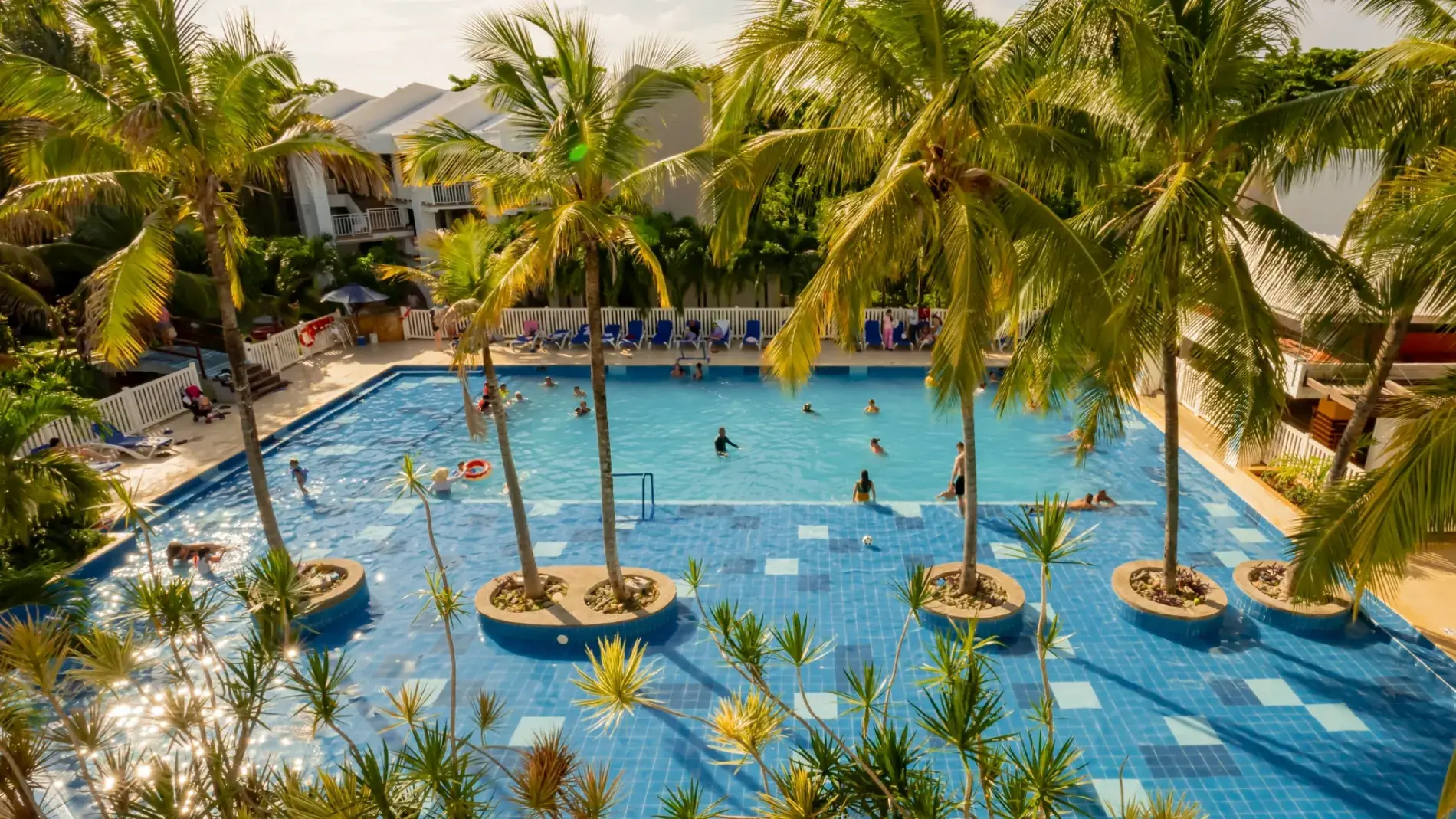 VIAJA CON LAURA, turismo, pasadias, transporte en ibagué, colombia