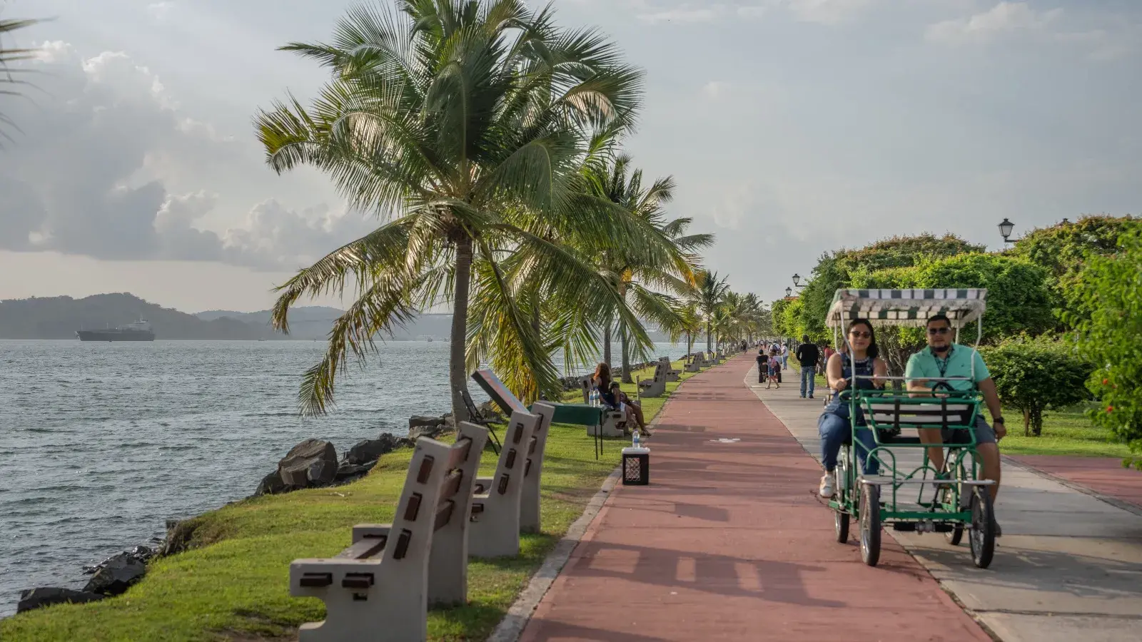 explora con laura, turismo, pasadias, transporte en ibagué, colombia